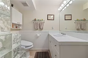 19211 Ave Of The Oaks, Newhall, CA 91321 - Photo 21