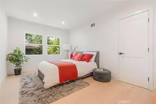 22218 San Miguel St, Woodland Hills, CA 91364 - Photo 13