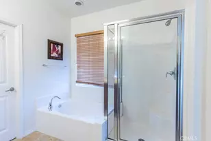 27117 Eden Ct, Newhall, CA 91350 - Photo 23