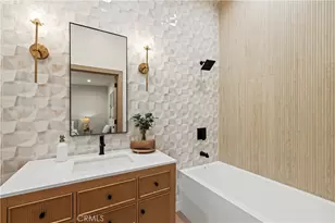 17446 Hatteras St, Encino, CA 91316 - Photo 19