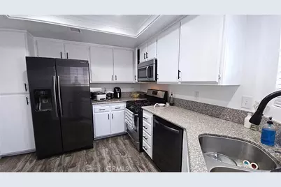 1921 Glenoaks Boulevard #196, San Fernando, CA 91340 - Photo 3