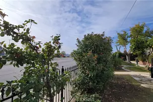 2701 Berkeley, Bakersfield, CA 93305 - Photo 9