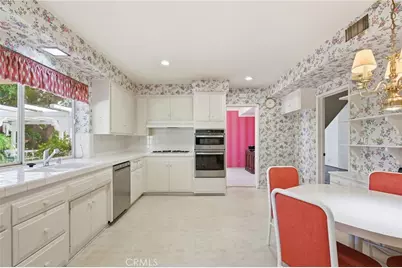 9830 Vanalden, Northridge, CA 91324 - Photo 15