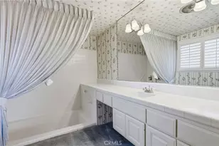 9830 Vanalden, Northridge, CA 91324 - Photo 35