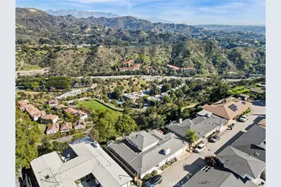 7027 Macapa, Hollywood Hills, CA 90068 - Photo 33