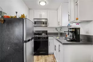 919 919 1/2 W 49th, Los Angeles, CA 90037 - Photo 11