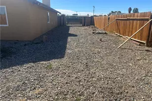 8213 Great Cir Dr, California City, CA 93505 - Photo 17