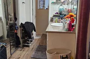 18307 Burbank Blvd, Tarzana, CA 91356 - Photo 5