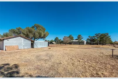 42106 22nd, Lancaster, CA 93536 - Photo 11