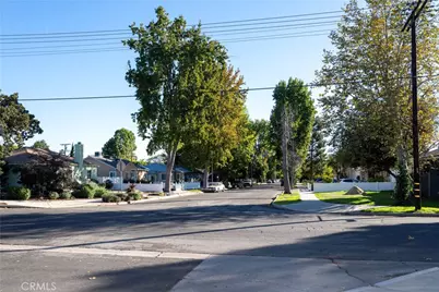 7001 Jellico Avenue, Lake Balboa, CA 91406 - Photo 29