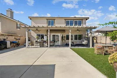 7925 Hemingway Court, Fontana, CA 92336 - Photo 3