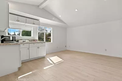 5718 Comanche Avenue, Woodland Hills, CA 91367 - Photo 9
