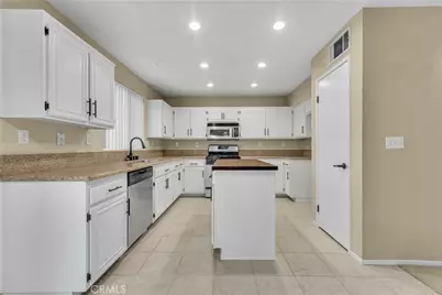 2136 Westpark Drive, Rosamond, CA 93560 - Photo 7