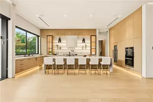 22924 Erwin St, Woodland Hills, CA 91367 - Photo 15