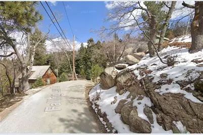 33355 Falling Leaf Dr, Green Valley Lake, CA 92341 - Photo 3