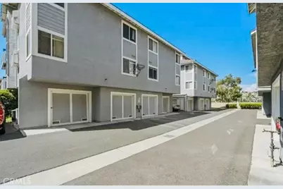 26972 Flo #305, Canyon Country, CA 91351 - Photo 9