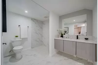 7018 Alabama Avenue #201, Canoga Park, CA 91303 - Photo 15