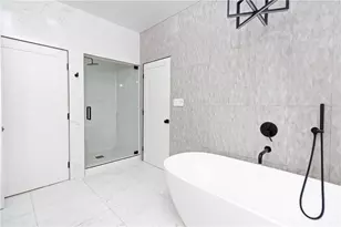 5439 Gentry Ave, Valley Village, CA 91607 - Photo 29