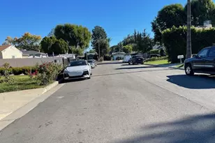 12619 Tiara St, Valley Village, CA 91607 - Photo 31