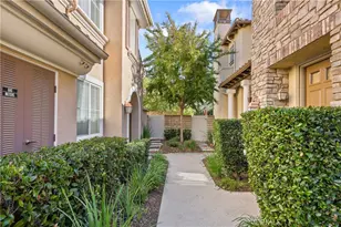 23868 Toscana Dr, Valencia, CA 91354 - Photo 3