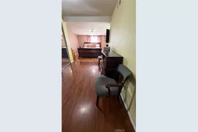 10900 Goss, Los Angeles, CA 91352 - Photo 15