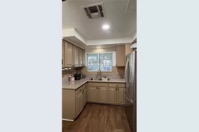 10900 Goss, Los Angeles, CA 91352 - Photo 5