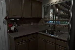 10900 Goss, Los Angeles, CA 91352 - Photo 25