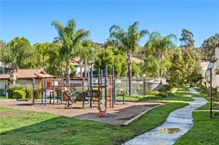 18119 Sundowner, Canyon Country, CA 91387 - Photo 17