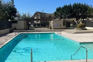 10023 Karmont Ave, South Gate, CA 90280 - Photo 19