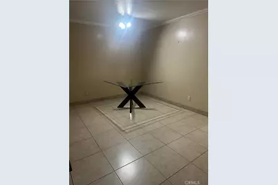 10023 Karmont Avenue, South Gate, CA 90280 - Photo 5