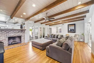 19545 Bryant, Northridge, CA 91324 - Photo 5