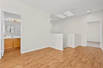 25412 Parkwood Lane, Saugus, CA 91350 - Photo 23