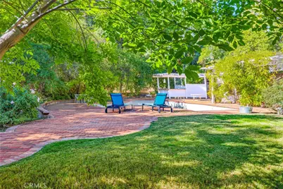 5433 Shirley Avenue, Tarzana, CA 91356 - Photo 13