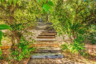 5433 Shirley Ave, Tarzana, CA 91356 - Photo 15