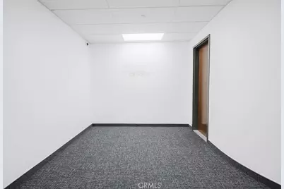 0 W Burbank Boulevard, Burbank, CA 91506 - Photo 23