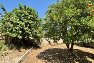 2433 Medina Ave, Simi Valley, CA 93063 - Photo 29