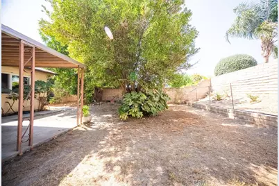 2433 Medina Avenue, Simi Valley, CA 93063 - Photo 25