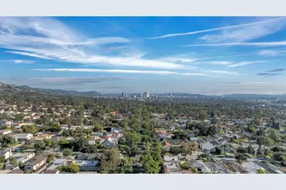 1911 W Kenneth Rd, Glendale, CA 91201 - Photo 37
