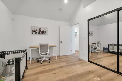 1911 W Kenneth Rd, Glendale, CA 91201 - Photo 23