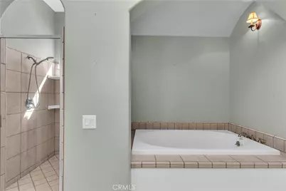10234 Clover Drive, Oak Hills, CA 92344 - Photo 27