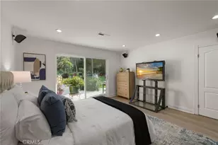18760 Wells, Tarzana, CA 91356 - Photo 31