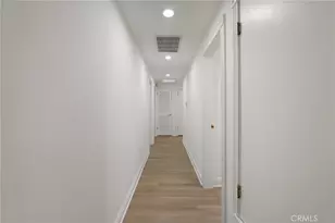 18760 Wells, Tarzana, CA 91356 - Photo 29