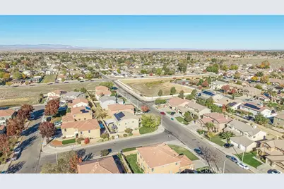 42234 Marbella Street, Quartz Hill, CA 93536 - Photo 71