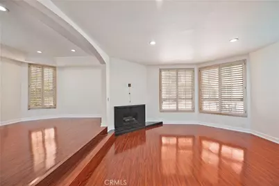 5333 Zelzah Avenue #102, Encino, CA 91316 - Photo 9