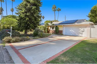 15719 Vose Street, Lake Balboa, CA 91406 - Photo 3