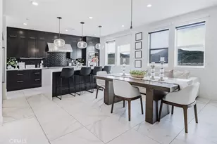 19032 Carranza Ln, Saugus, CA 91350 - Photo 9