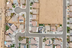 15587 Great Spirit St, Victorville, CA 92394 - Photo 9