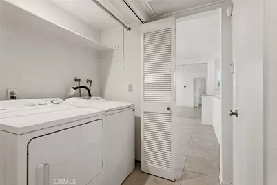 22117 Burbank Boulevard #7, Woodland Hills, CA 91367 - Photo 13