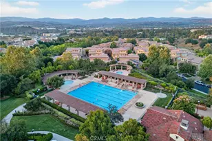 26812 Peppertree Dr, Valencia, CA 91381 - Photo 37