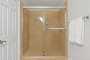 26812 Peppertree Dr, Valencia, CA 91381 - Photo 15